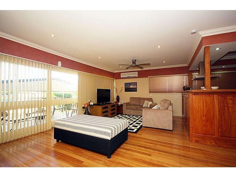 33 Rogers Road, Clontarf QLD 4019