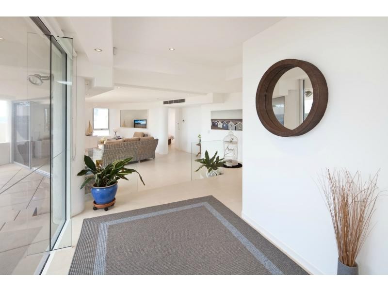 1/39 Garfield Tce, Surfers Paradise QLD 4217