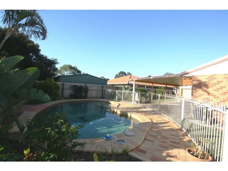 5 Benson Street, Scarborough QLD 4020