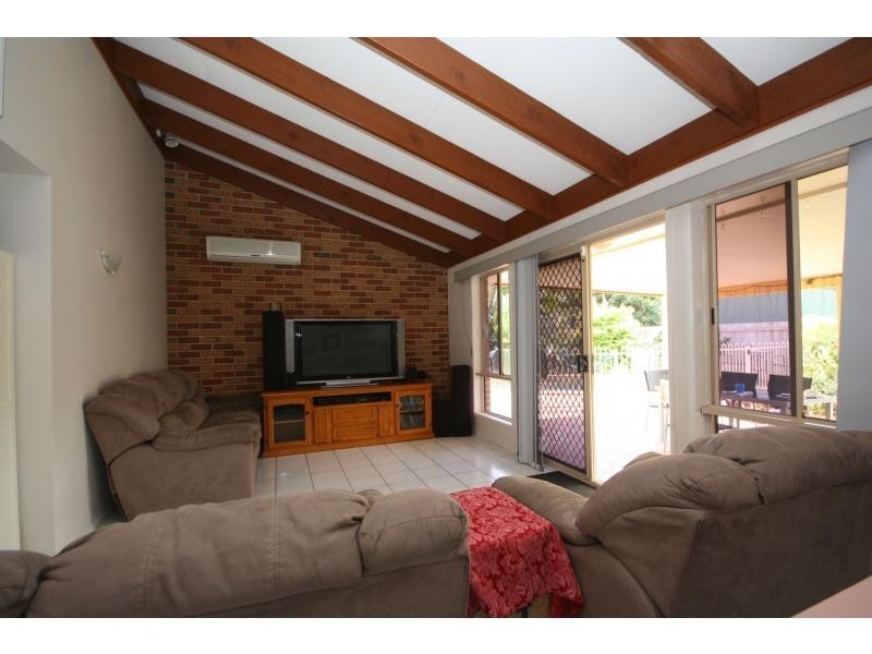 5 Benson Street, Scarborough QLD 4020