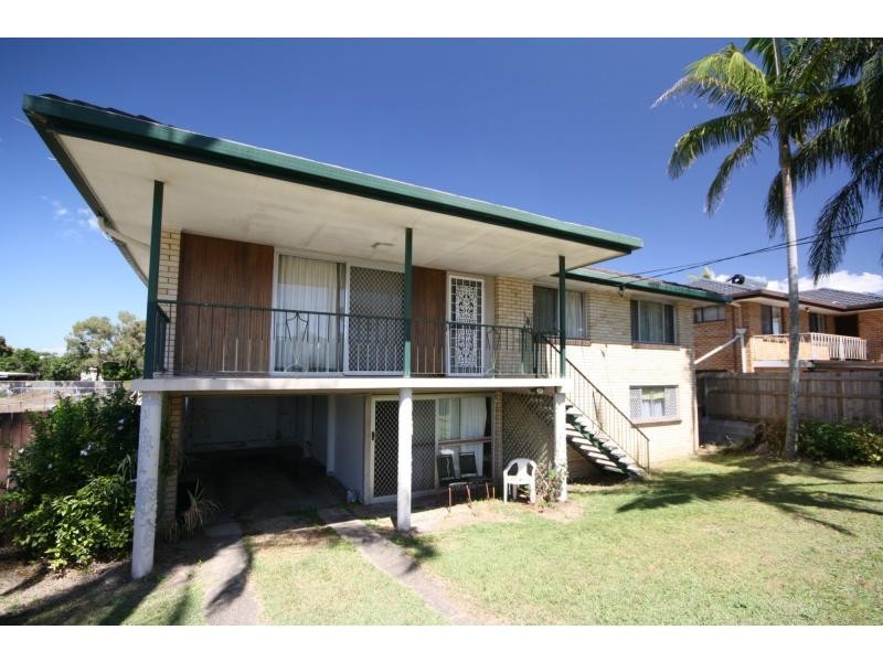 17 Knight Street, Redcliffe QLD 4020