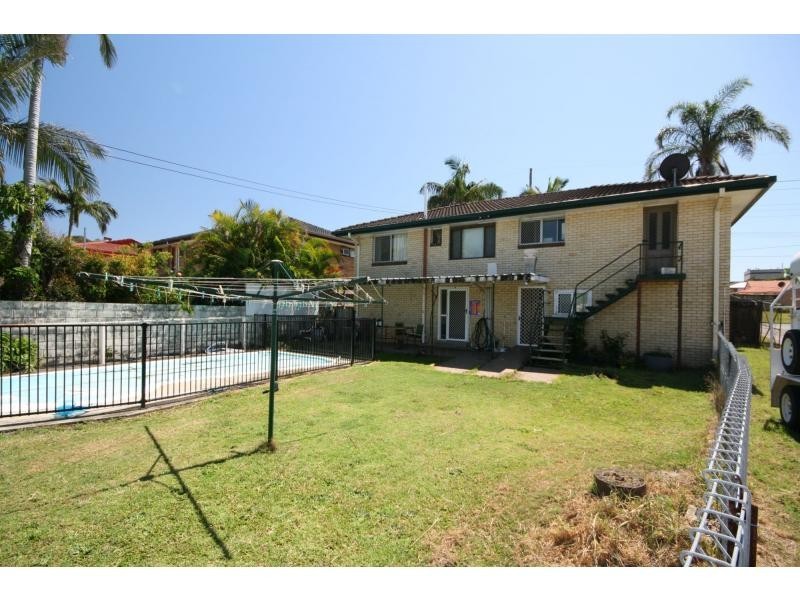 17 Knight Street, Redcliffe QLD 4020