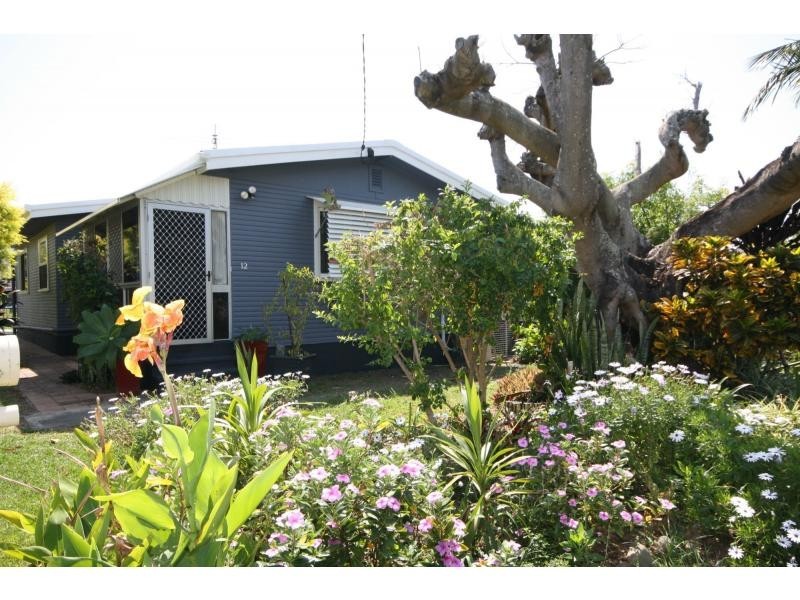 12 Knights Terrace, Margate QLD 4019