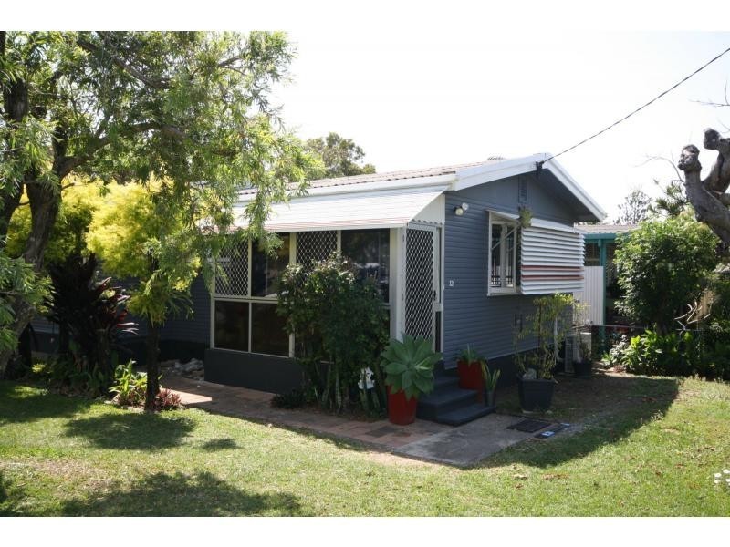 12 Knights Terrace, Margate QLD 4019