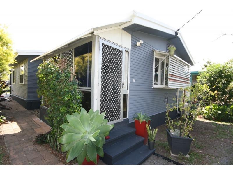 12 Knights Terrace, Margate QLD 4019