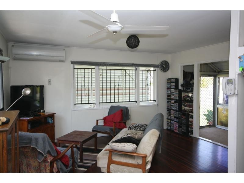 12 Knights Terrace, Margate QLD 4019