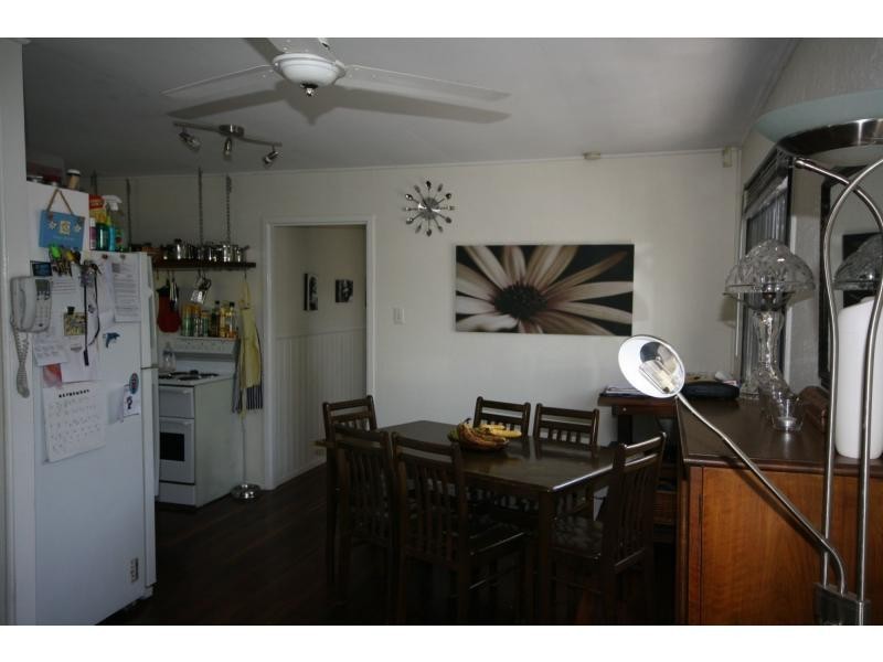 12 Knights Terrace, Margate QLD 4019