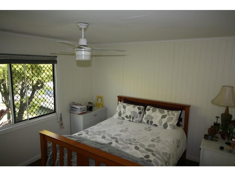 12 Knights Terrace, Margate QLD 4019