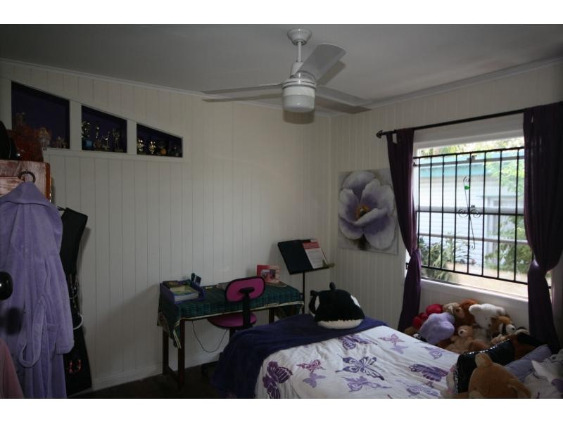 12 Knights Terrace, Margate QLD 4019
