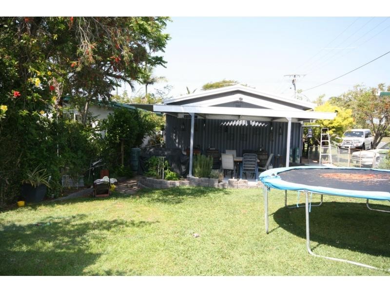 12 Knights Terrace, Margate QLD 4019