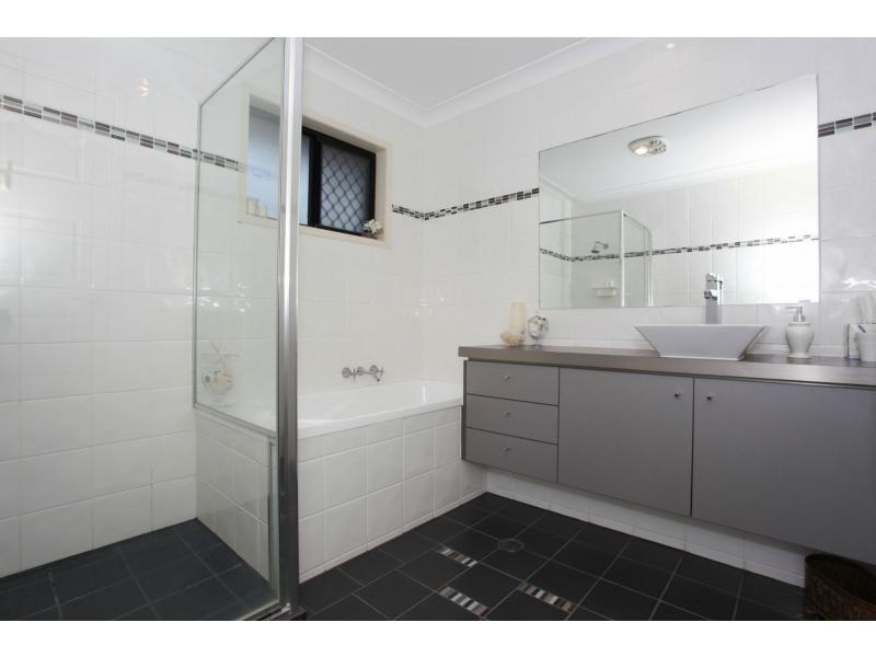 5 Springwaters Crescent, Morayfield QLD 4506