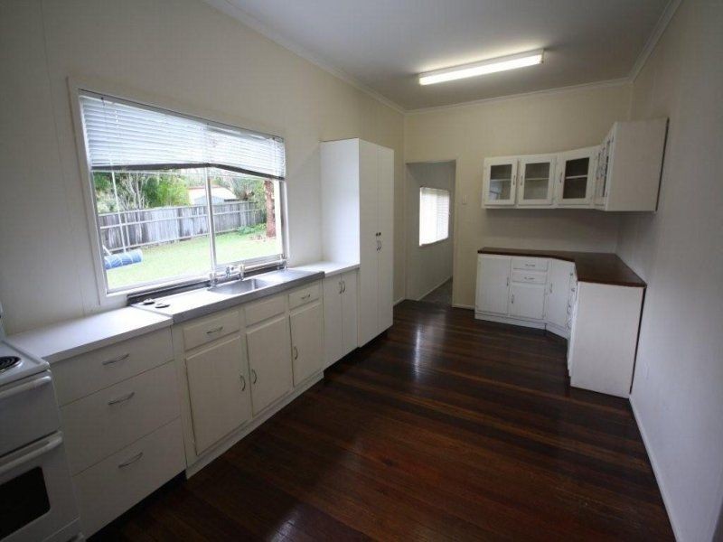 32 Bradley Road, Clontarf QLD 4019