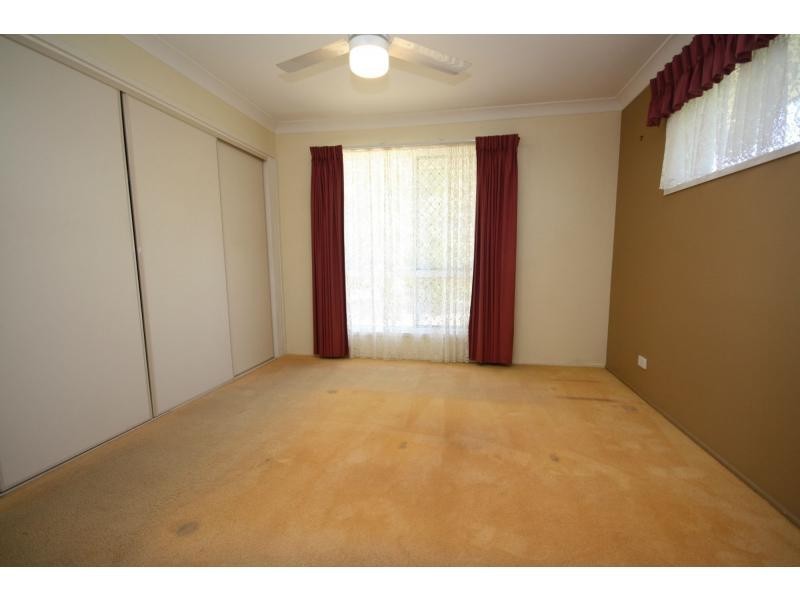 4 Hampshire Street, Kippa-ring QLD 4021