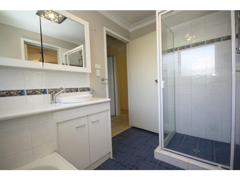 4 Hampshire Street, Kippa-ring QLD 4021