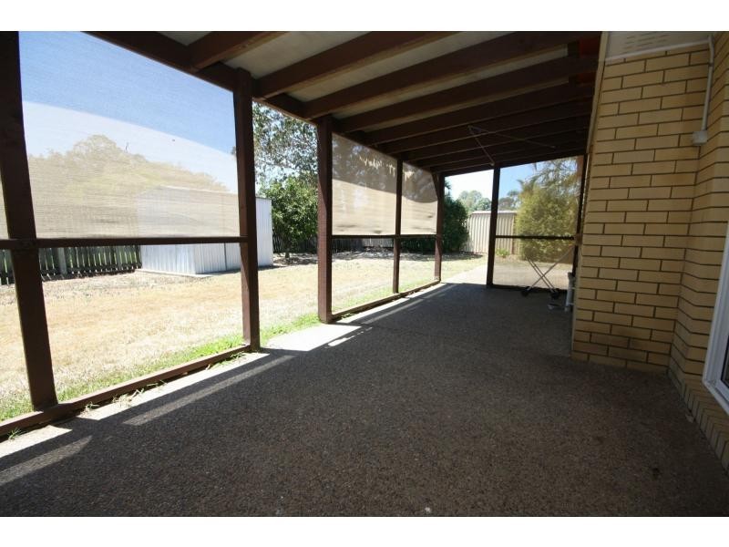 4 Hampshire Street, Kippa-ring QLD 4021