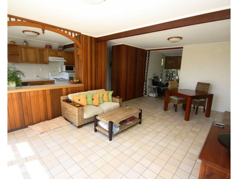 7 Buckley Road, Scarborough QLD 4020