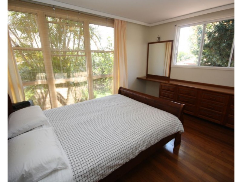 7 Buckley Road, Scarborough QLD 4020
