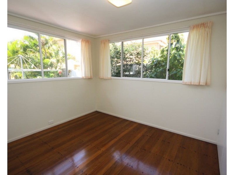 7 Buckley Road, Scarborough QLD 4020