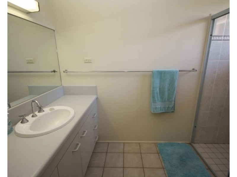 7 Buckley Road, Scarborough QLD 4020