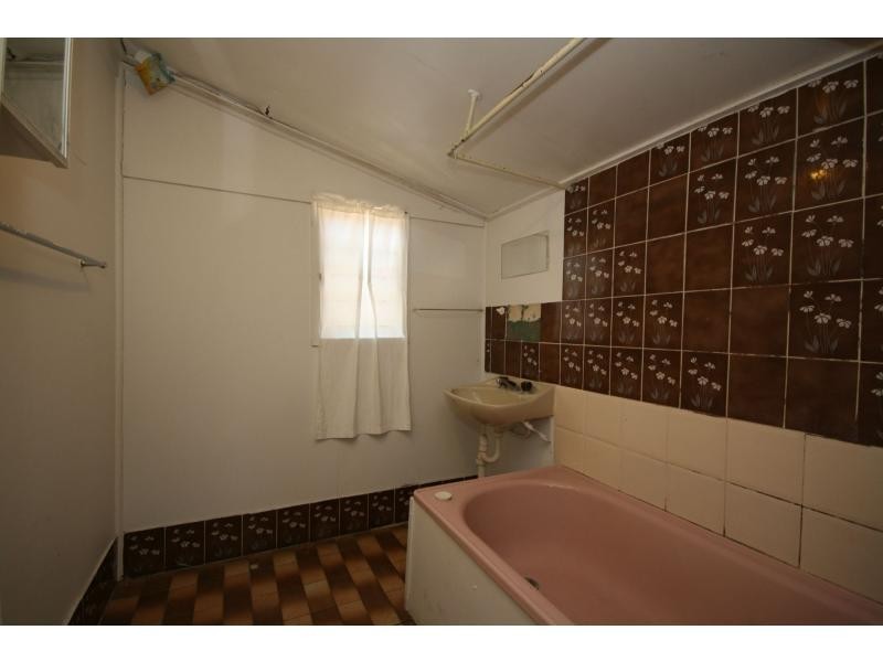 72 Dover Road, Margate QLD 4019