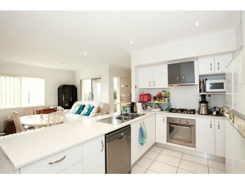 Unit 18/73 Glasshouse Circuit, Kallangur QLD 4503