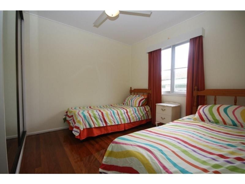 13a Robertson Ave, Margate QLD 4019