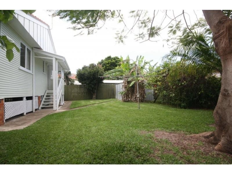 13a Robertson Ave, Margate QLD 4019