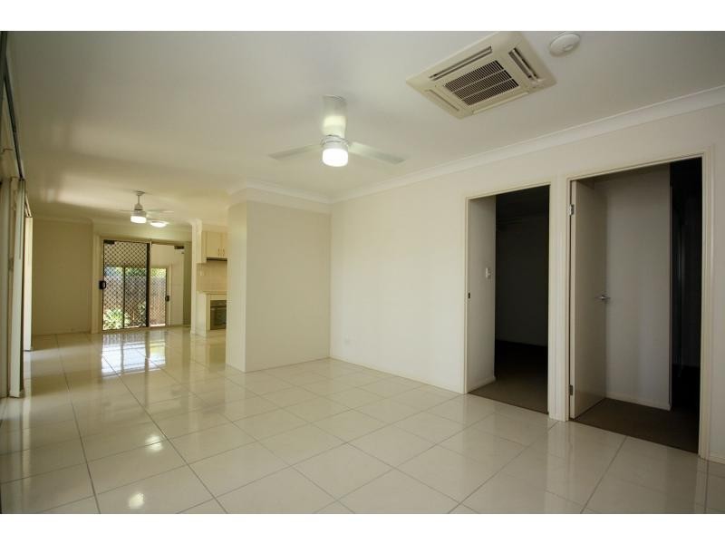 Unit 4/15 Valerie Street, Clontarf QLD 4019