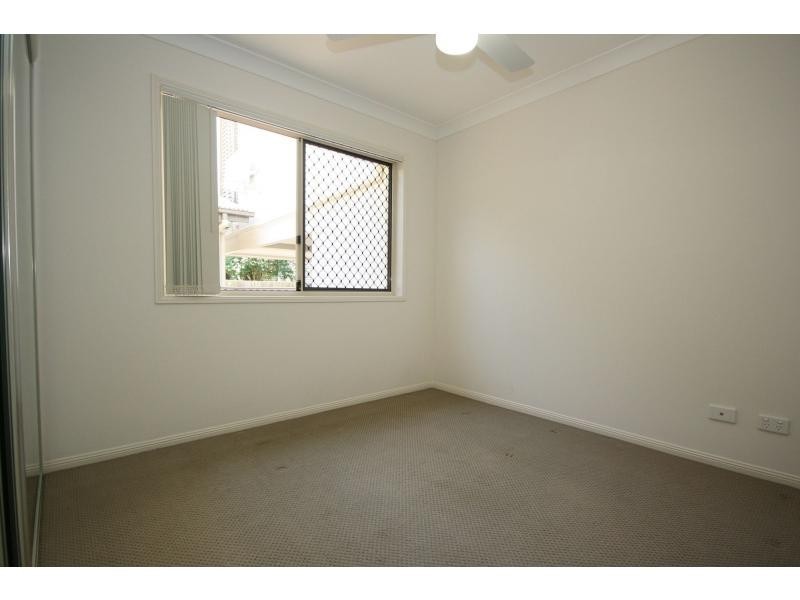 Unit 4/15 Valerie Street, Clontarf QLD 4019