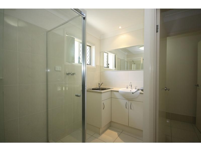 Unit 4/15 Valerie Street, Clontarf QLD 4019