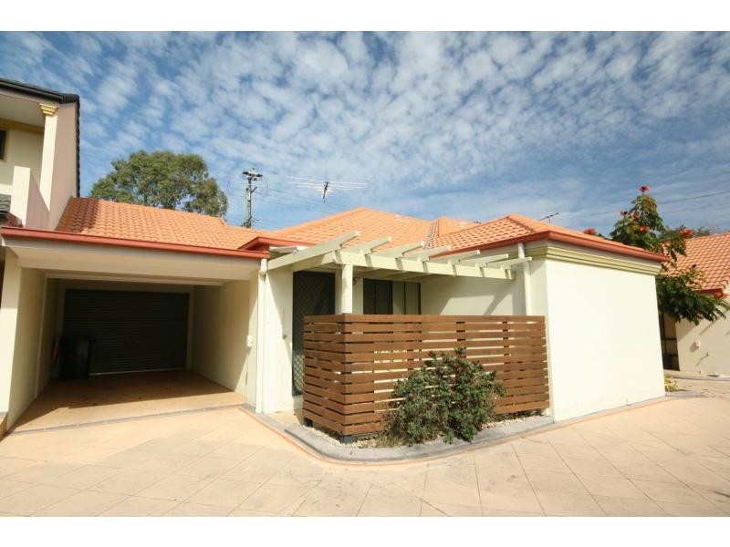 Unit 2/46 Georgina Street, Woody Point QLD 4019