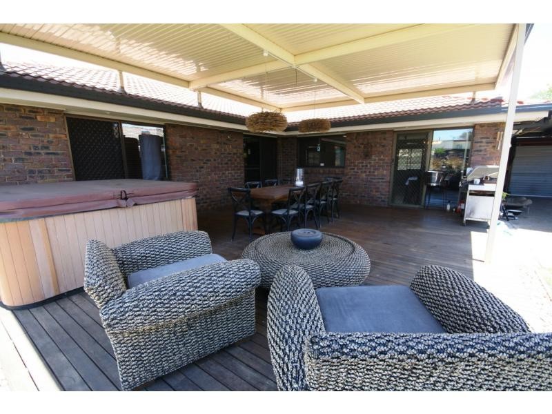 22 Ballina Street, Kippa-ring QLD 4021