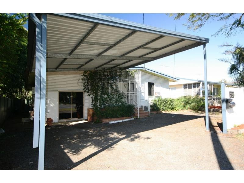 280 Victoria Avenue, Redcliffe QLD 4020