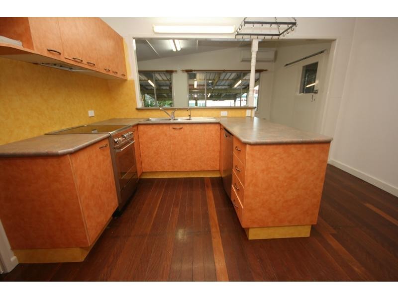 280 Victoria Avenue, Redcliffe QLD 4020