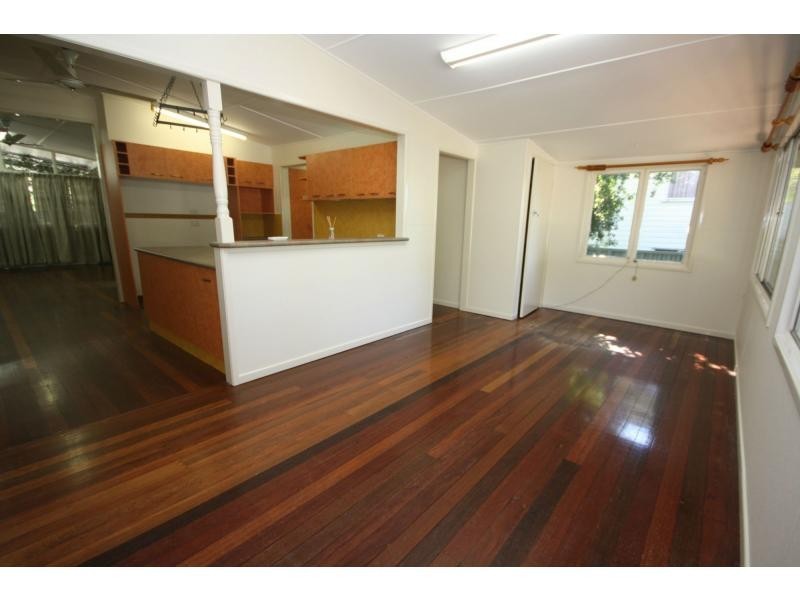 280 Victoria Avenue, Redcliffe QLD 4020