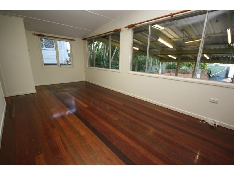 280 Victoria Avenue, Redcliffe QLD 4020