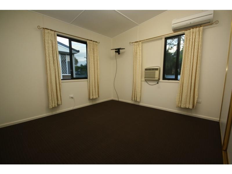 280 Victoria Avenue, Redcliffe QLD 4020