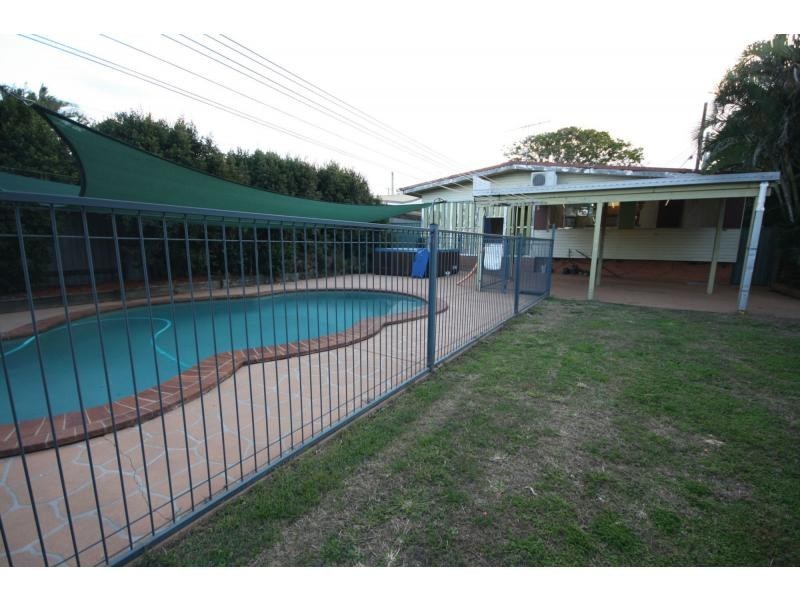 280 Victoria Avenue, Redcliffe QLD 4020