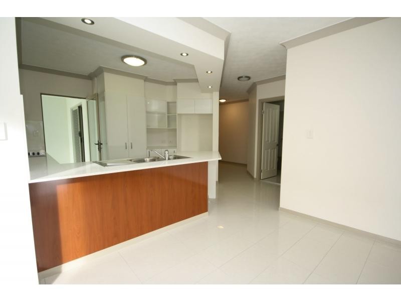 2/7 Annie Street, Woody Point QLD 4019