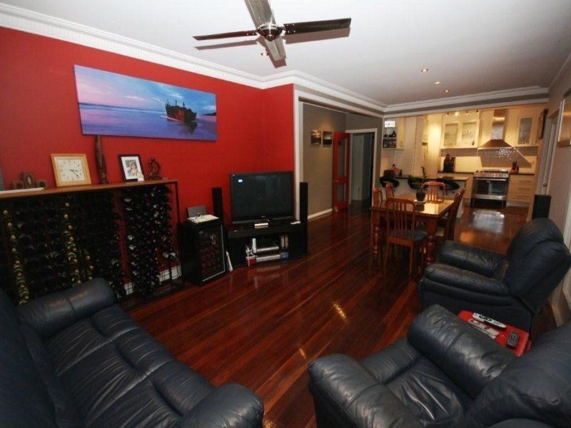 8 Frost Street, Clontarf QLD 4019