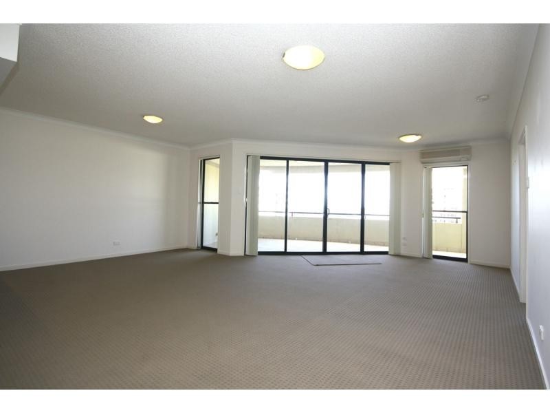 Unit 14/3 Rock Street, Scarborough QLD 4020