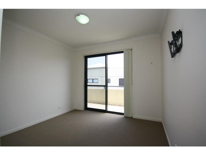 Unit 14/3 Rock Street, Scarborough QLD 4020