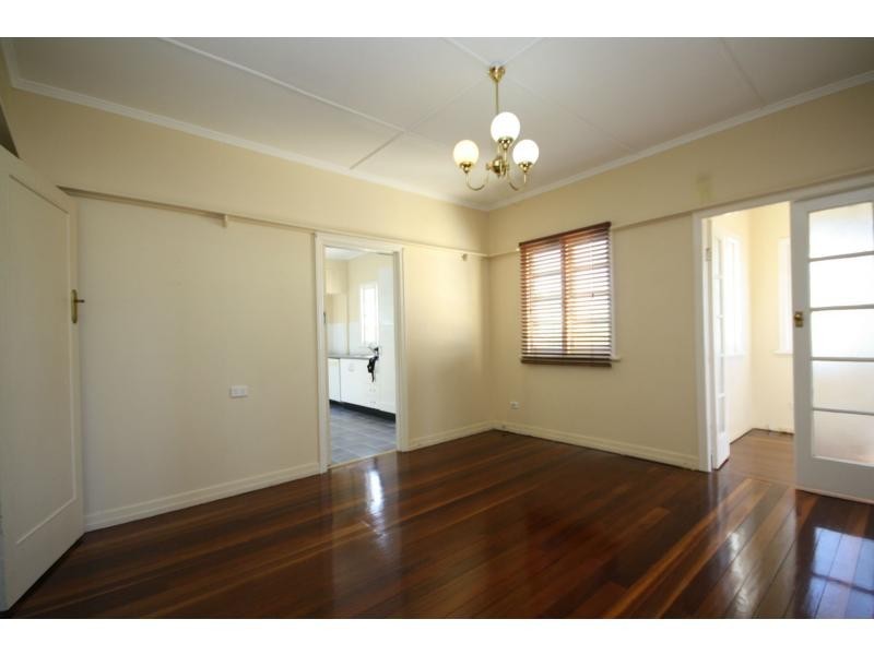 36 Langdon Avenue, Margate QLD 4019