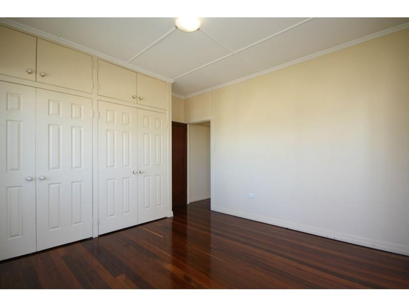 36 Langdon Avenue, Margate QLD 4019