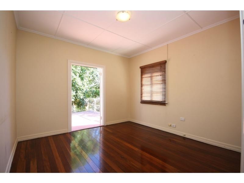 36 Langdon Avenue, Margate QLD 4019