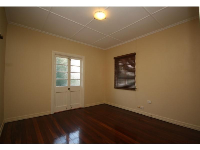36 Langdon Avenue, Margate QLD 4019