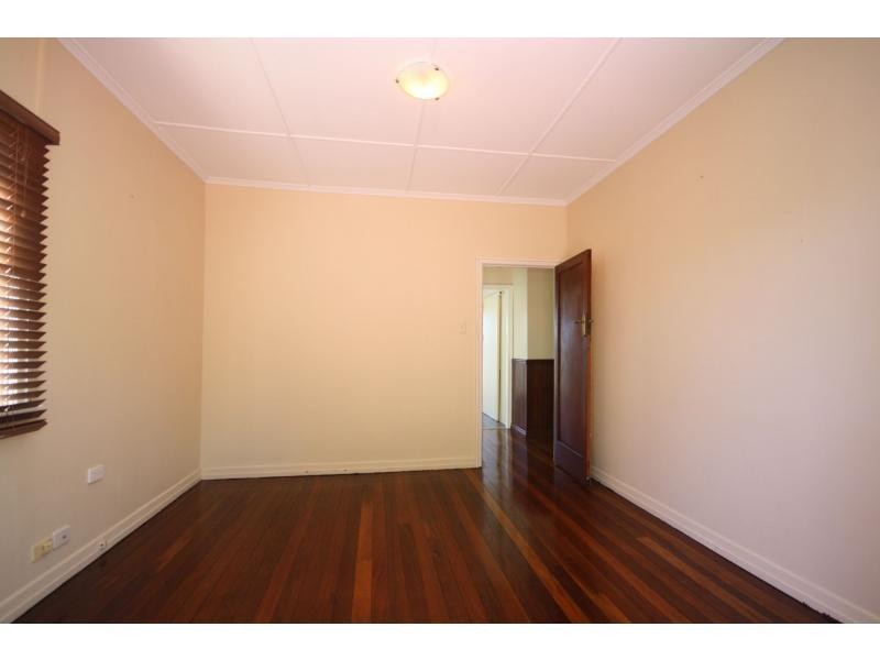 36 Langdon Avenue, Margate QLD 4019