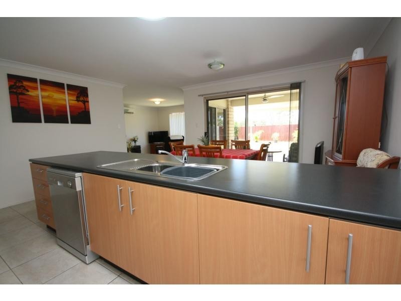 28 Whitlock Drive, Rothwell QLD 4022