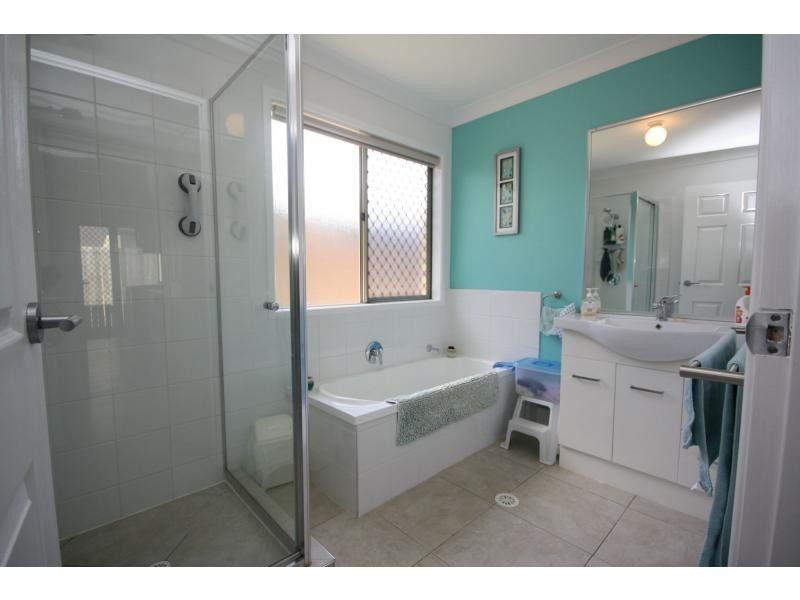28 Whitlock Drive, Rothwell QLD 4022