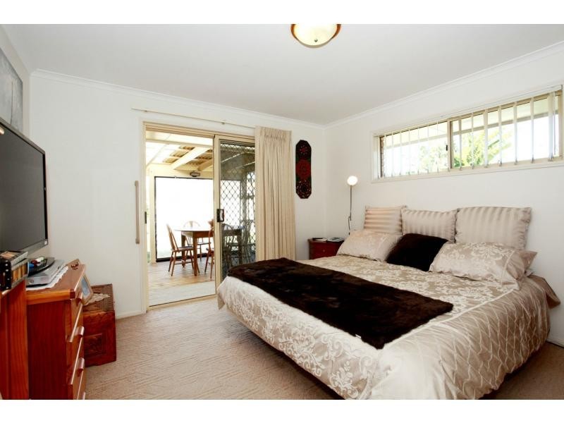 11 Columbia Court, Newport QLD 4020